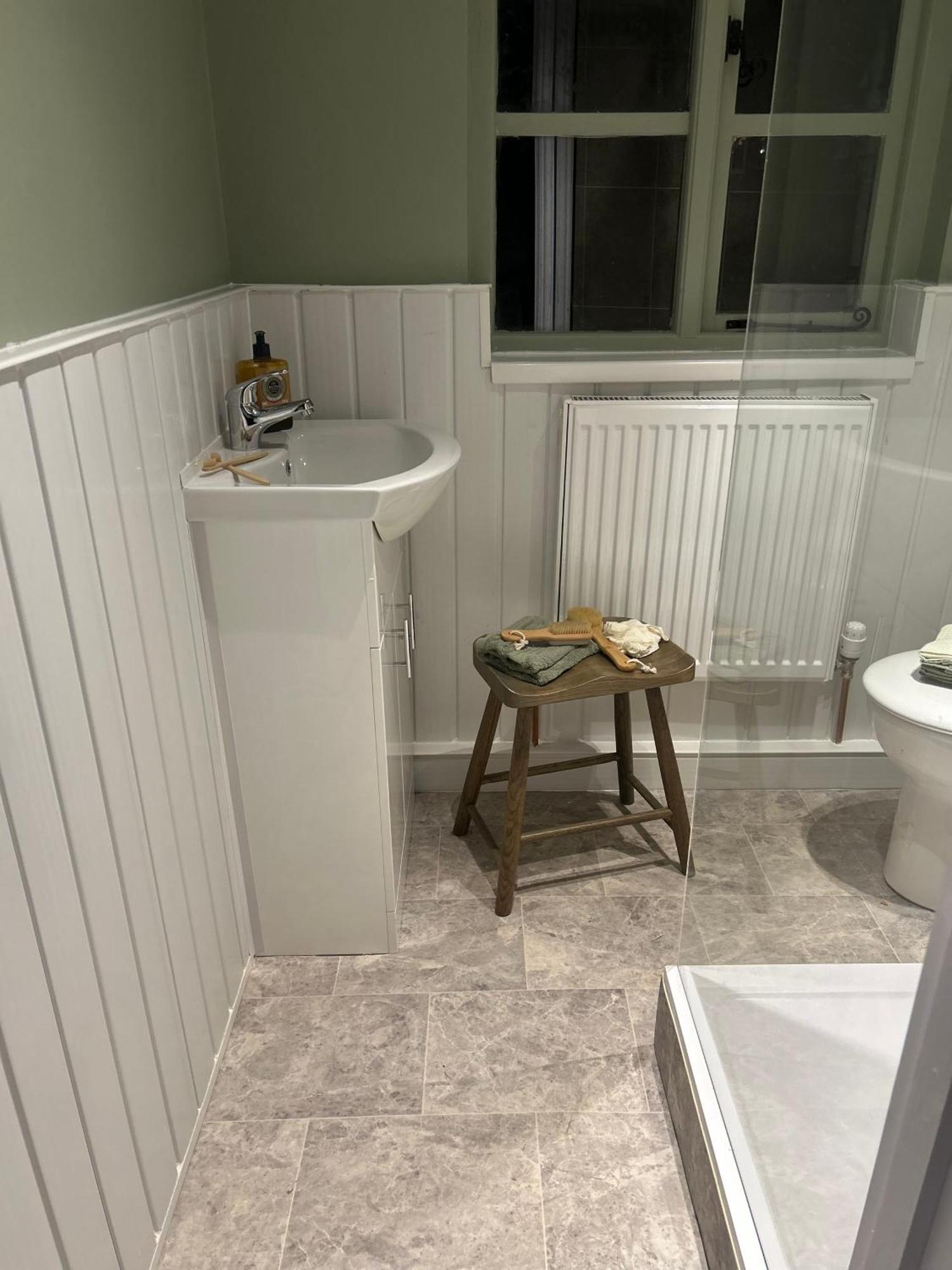 Park View Is A Beautiful Whole Entire House Close To Town Centre, Sleeps 8 In 4 Rooms, 2 Doubles And 4 Single Beds With 2 Shower Rooms, Available For Holidays, Insurance Stays, Trades People, Contractors, Pets Welcome Уисбек Экстерьер фото